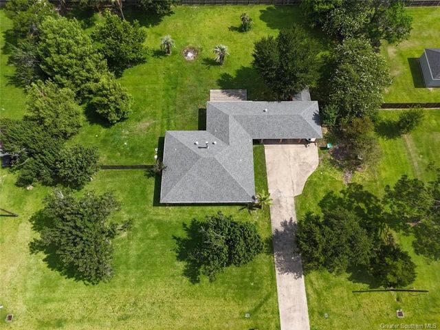 670 Amber Drive, Lake Charles, LA 70611