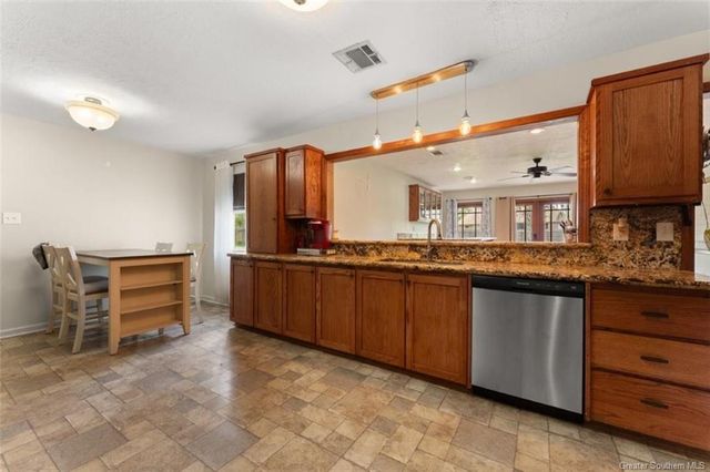 670 Amber Drive, Lake Charles, LA 70611