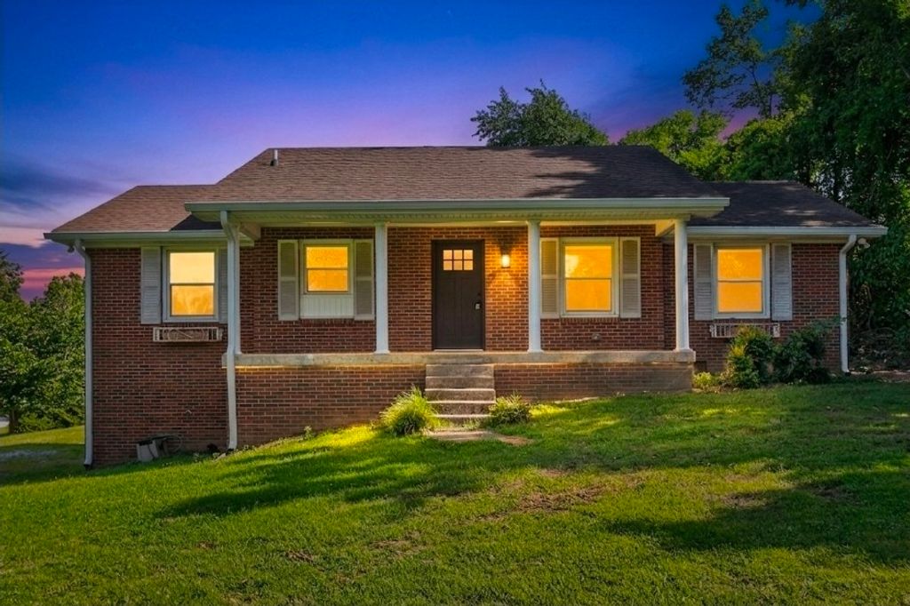 1455 Dividing Ridge Rd, Goodlettsville, TN 37072