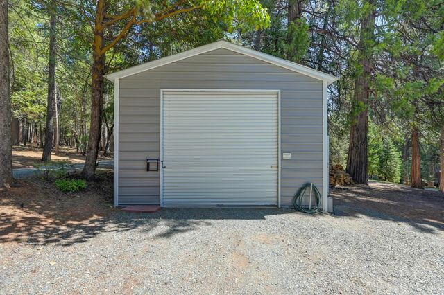 20000 Circle View Dr, Pioneer, CA 95666