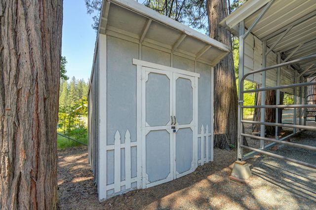 20000 Circle View Dr, Pioneer, CA 95666