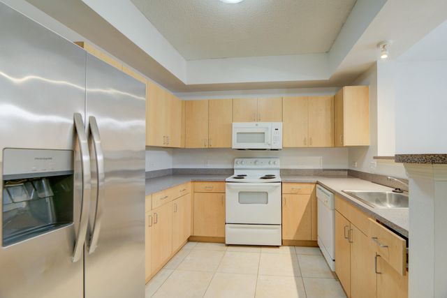 533 NE 3rd Avenue 131, Fort Lauderdale, FL 33301