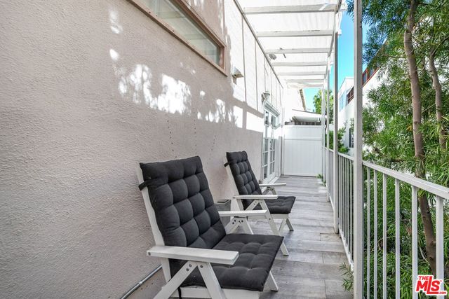 1145 Larrabee Street 6, West Hollywood, CA 90069