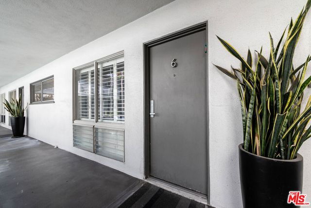 1145 Larrabee Street 6, West Hollywood, CA 90069