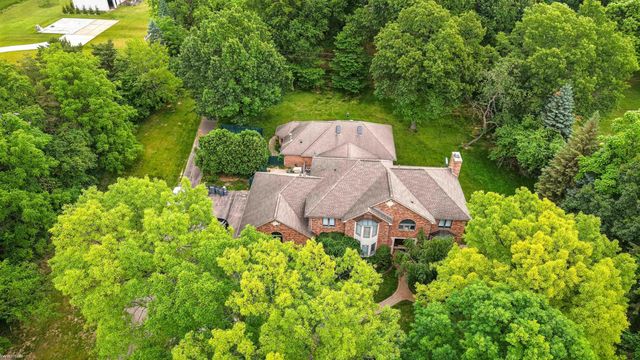 3701 Green Lake Road, West Bloomfield Twp, MI 48324