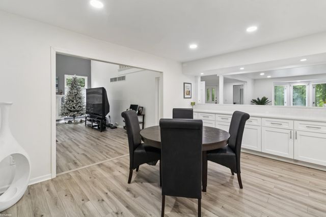 3701 Green Lake Road, West Bloomfield Twp, MI 48324