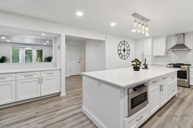 3701 Green Lake Road, West Bloomfield Twp, MI 48324