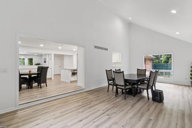 3701 Green Lake Road, West Bloomfield Twp, MI 48324