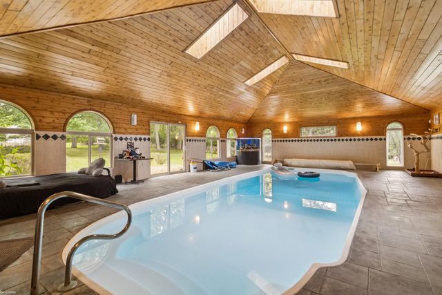 3701 Green Lake Road, West Bloomfield Twp, MI 48324