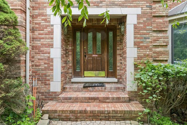 3701 Green Lake Road, West Bloomfield Twp, MI 48324