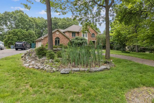 3701 Green Lake Road, West Bloomfield Twp, MI 48324