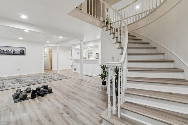 3701 Green Lake Road, West Bloomfield Twp, MI 48324