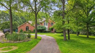 3701 Green Lake Road, West Bloomfield Twp, MI 48324