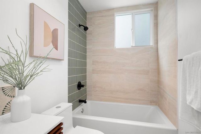 1907 Robinson Ave 309, San Diego, CA 92104