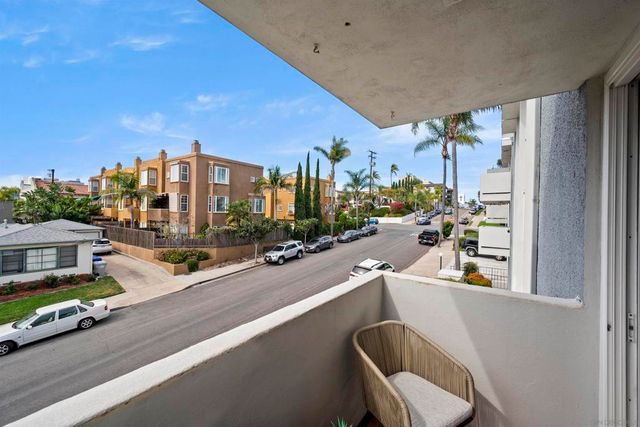 1907 Robinson Ave 309, San Diego, CA 92104