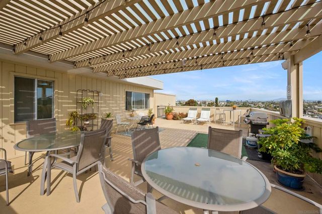 1907 Robinson Ave 309, San Diego, CA 92104