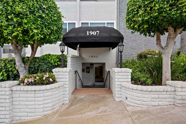 1907 Robinson Ave 309, San Diego, CA 92104