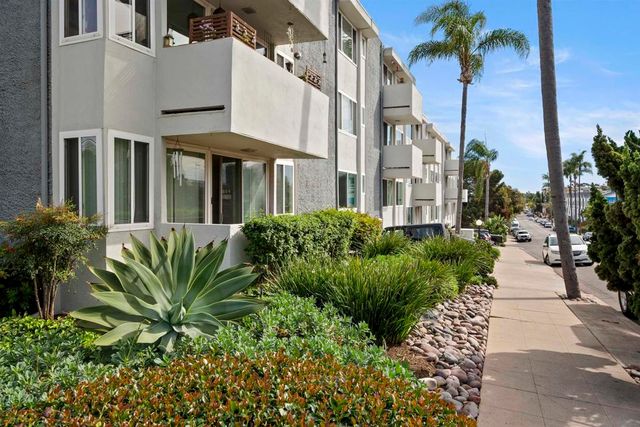 1907 Robinson Ave 309, San Diego, CA 92104