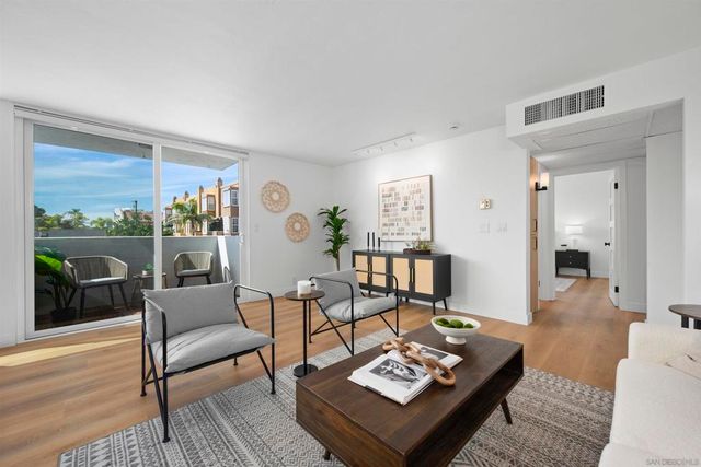 1907 Robinson Ave 309, San Diego, CA 92104