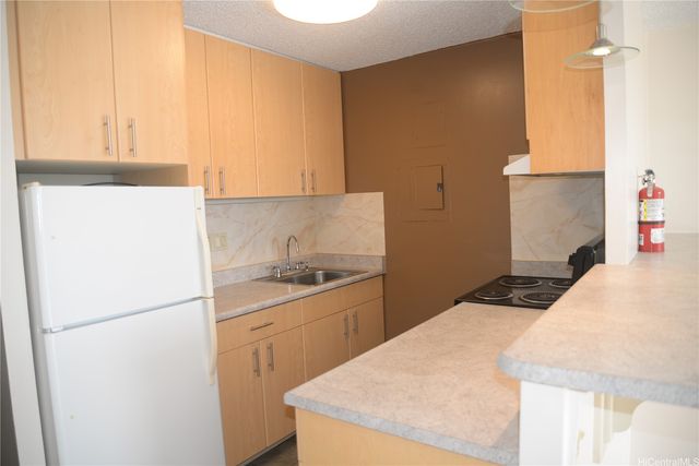 98-1038 Moanalua Road 7-1706, Aiea, HI 96701