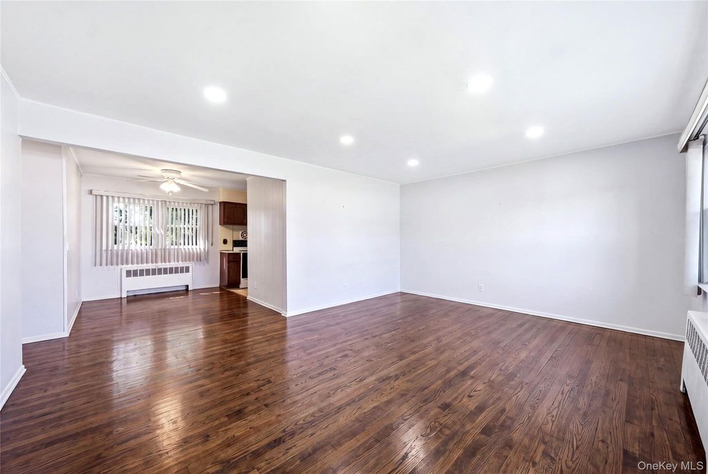 10 Shirley Lane, West Babylon, NY 11704 — photo 4