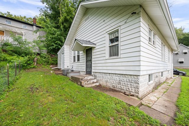 922 Madison Street, Davenport, IA 52804