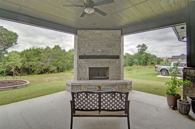 242 Coalson Crossing, Azle, TX 76020
