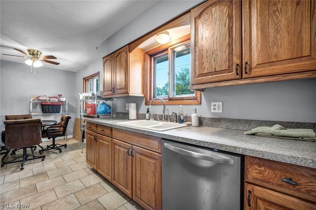 7386 Primrose Drive, Mentor On The Lake, OH 44060