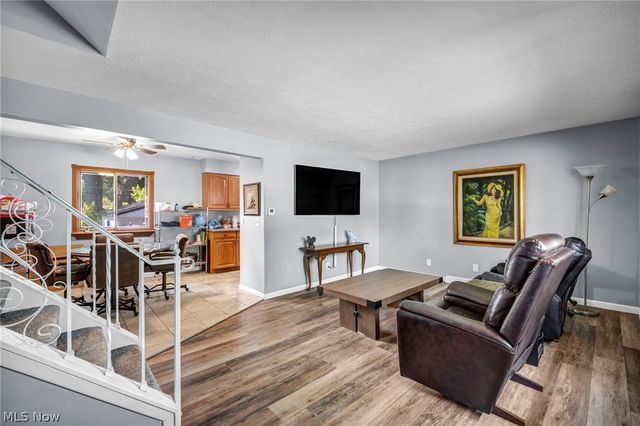 7386 Primrose Drive, Mentor On The Lake, OH 44060