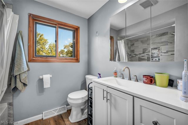 7386 Primrose Drive, Mentor On The Lake, OH 44060