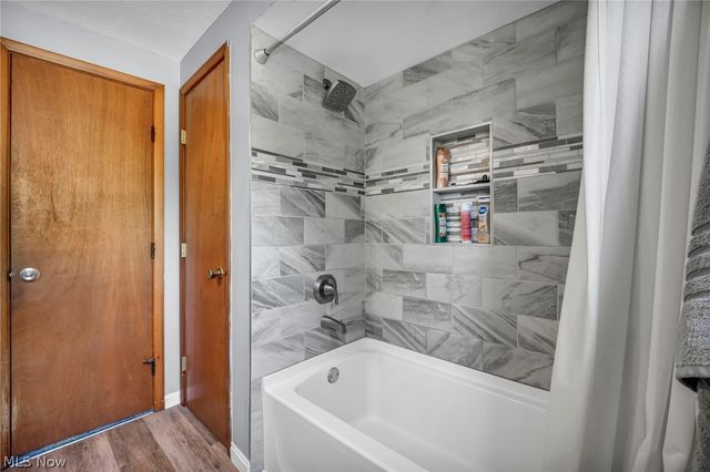 7386 Primrose Drive, Mentor On The Lake, OH 44060