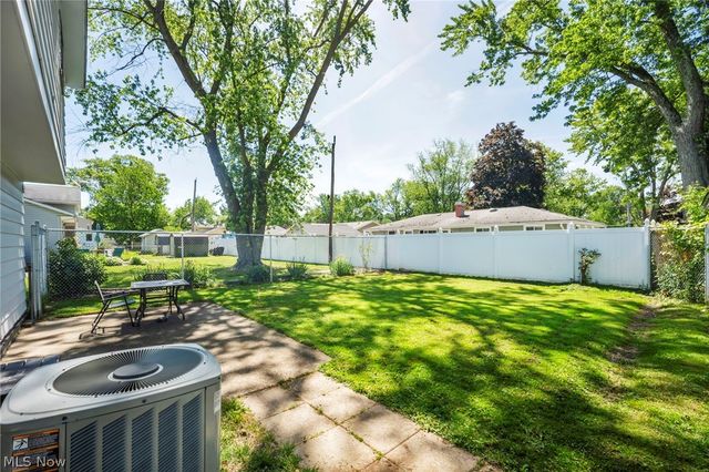 7386 Primrose Drive, Mentor On The Lake, OH 44060