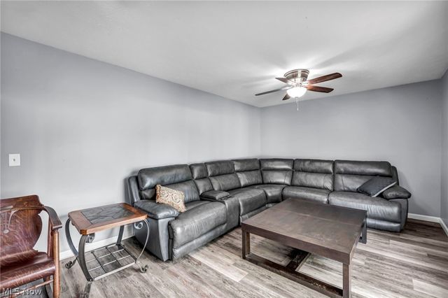 7386 Primrose Drive, Mentor On The Lake, OH 44060