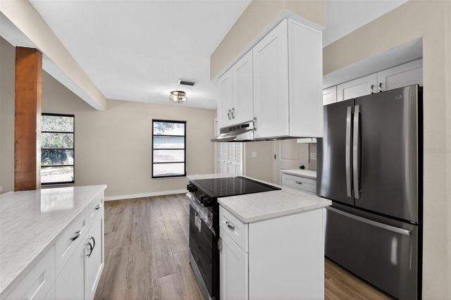 4072 KING RICHARD DRIVE, Sarasota, FL 34232