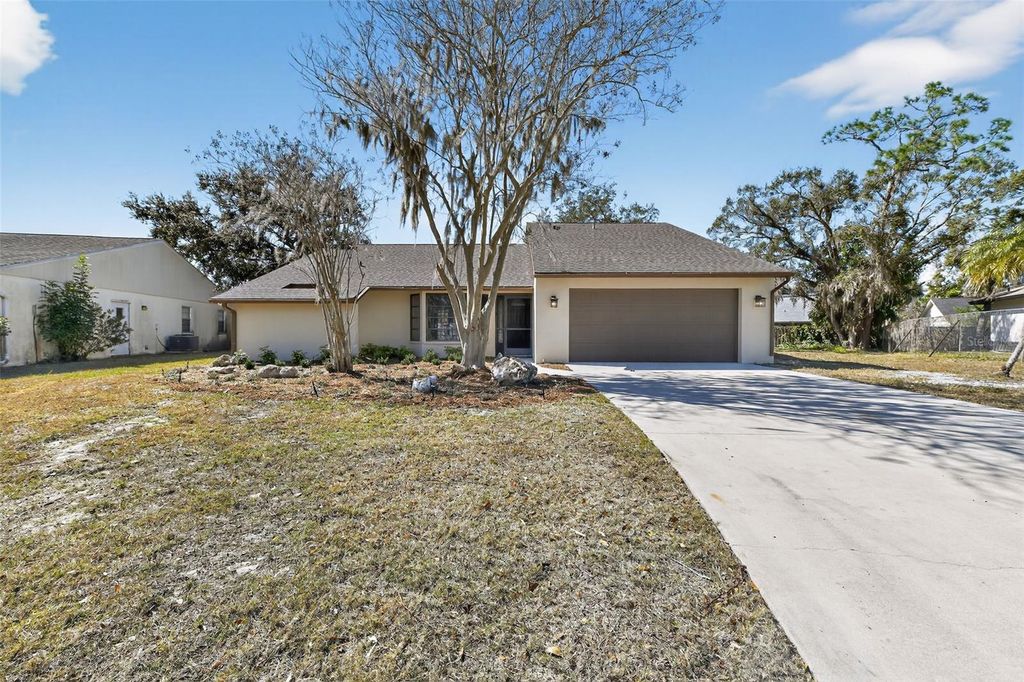 4072 KING RICHARD DRIVE, Sarasota, FL 34232