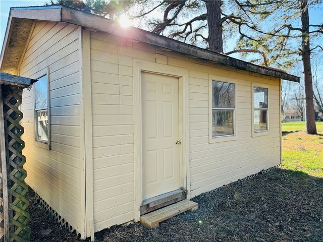 303 N Main Avenue, Lincoln, AR 72744