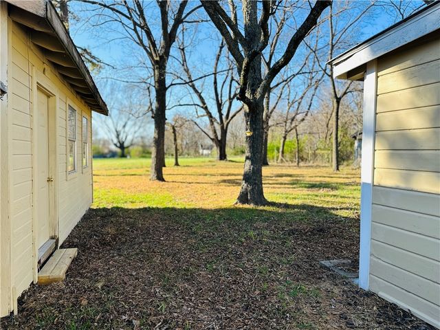 303 N Main Avenue, Lincoln, AR 72744