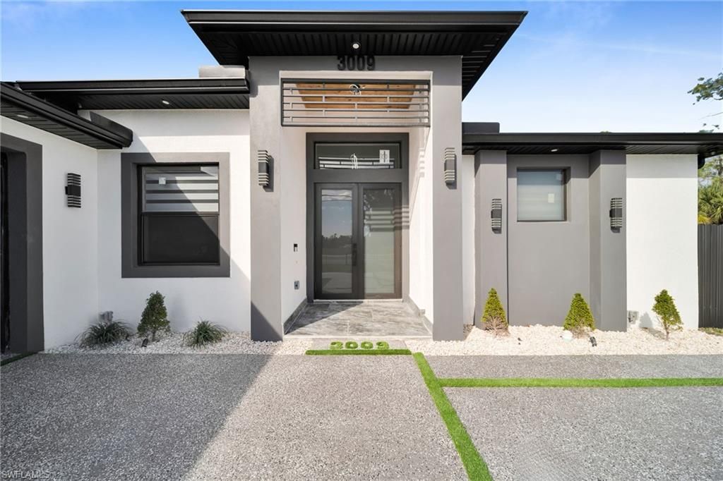 Image 5 of property listing at 3009 NW VAN BUREN PKWY, Cape Coral, FL 33993