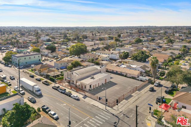 8461 S San Pedro Street, Los Angeles, CA 90003