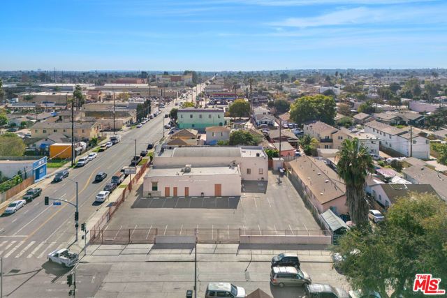8461 S San Pedro Street, Los Angeles, CA 90003