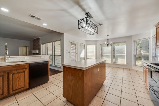 1120 Fawn Meadow Trail, Kennedale, TX 76060