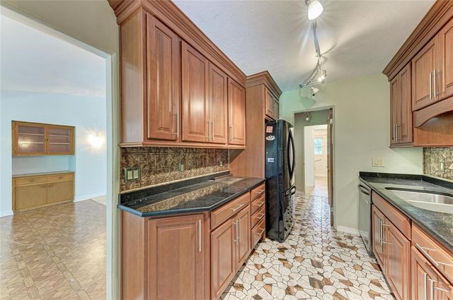 319 20TH STREET E, Bradenton, FL 34208