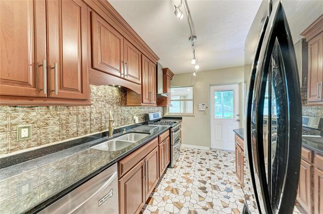 319 20TH STREET E, Bradenton, FL 34208