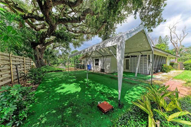 319 20TH STREET E, Bradenton, FL 34208