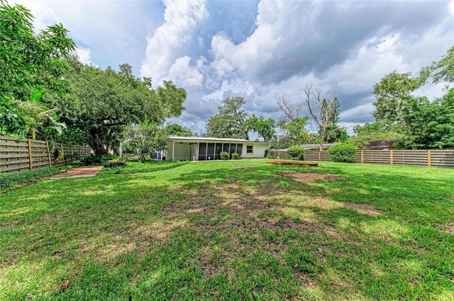319 20TH STREET E, Bradenton, FL 34208