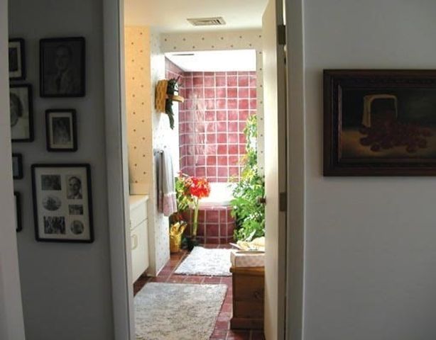 1003 Chestnut St 1003, Newton, MA 02464