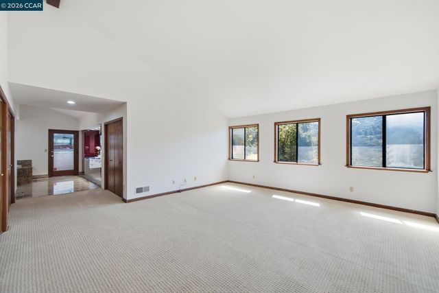 39 Mira Loma Rd, Orinda, CA 94563