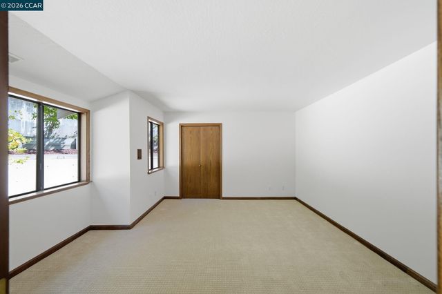 39 Mira Loma Rd, Orinda, CA 94563