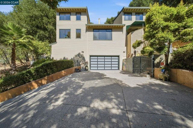 39 Mira Loma Rd, Orinda, CA 94563