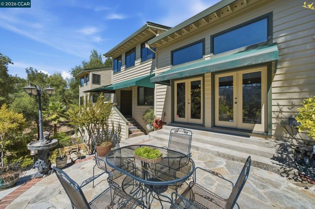 39 Mira Loma Rd, Orinda, CA 94563